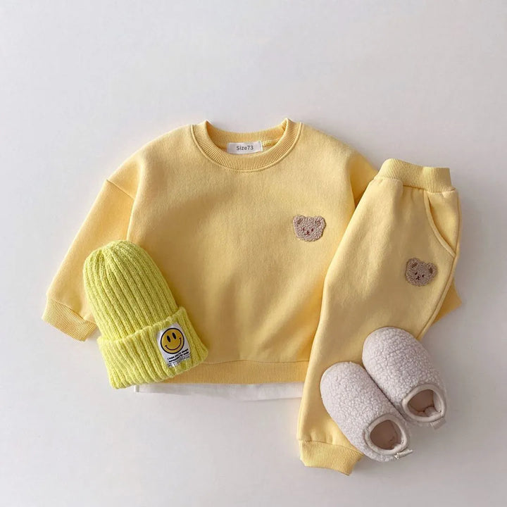 Korean-Style Warm Bear Velvet 2-Piece Set: Winter Pullover Sweatshirt & Harem Pants for Babies